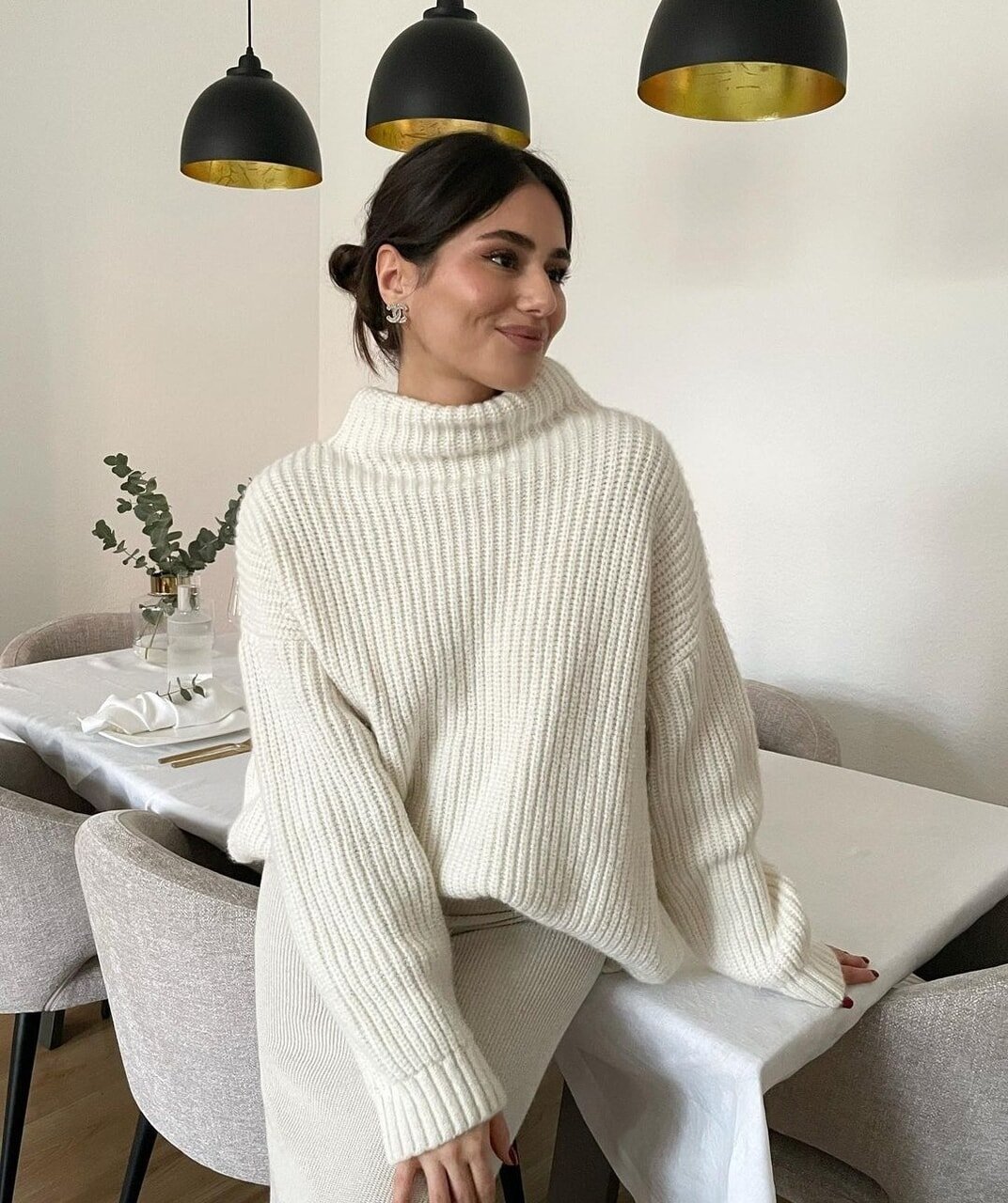 weiße Strickpullover